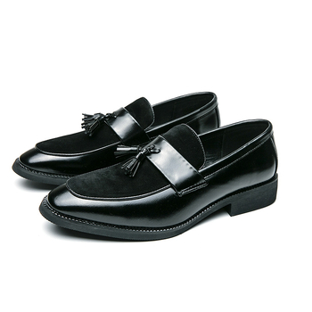 Határokon átnyúló külkereskedelem új alkalmi bőrcipők divat trendi szett láb bojtos bőrcipők külkereskedelem férfi hegyes sarkú bőrcipők nagykereskedelem