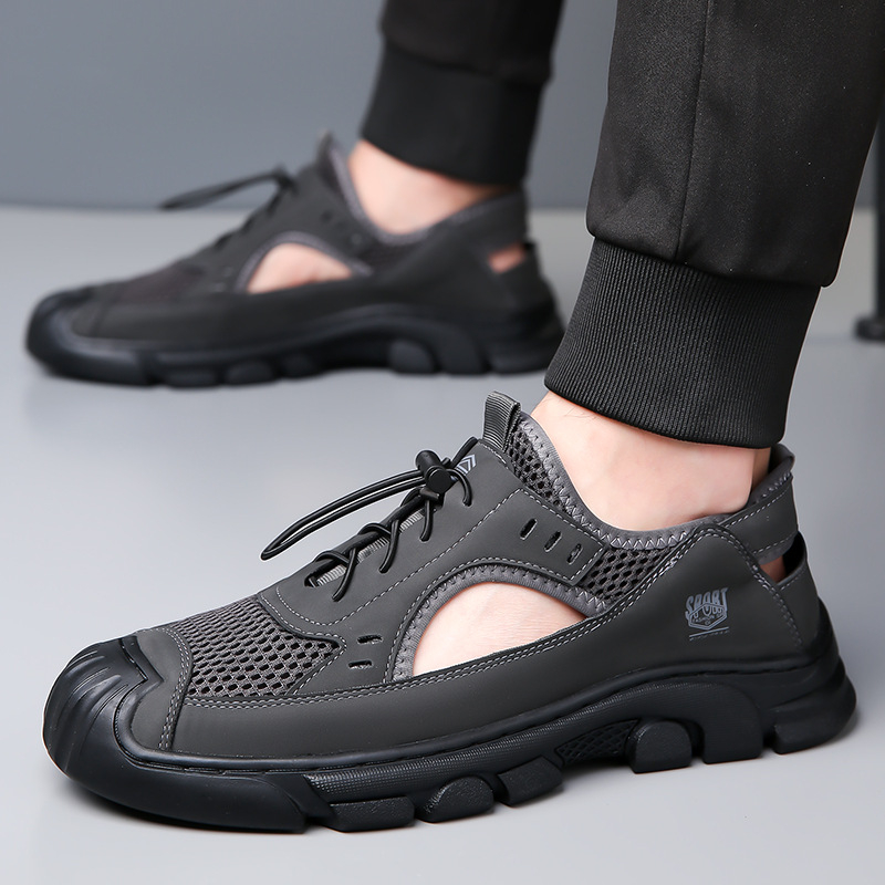 Gyártói nagykereskedelmi, 2025-ös nyári, új, valódi bőr férfi zárt orrú szandál lélegző hálóval, vastag talppal és kényelmes férficipővel