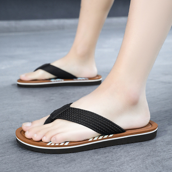 Piiriülesed meeste plätud 2025. aasta suvised uued kootud kingapaelad, kerged, hingavad, üheastmelised rannajalatsid, otse tehasest tarnimiseks