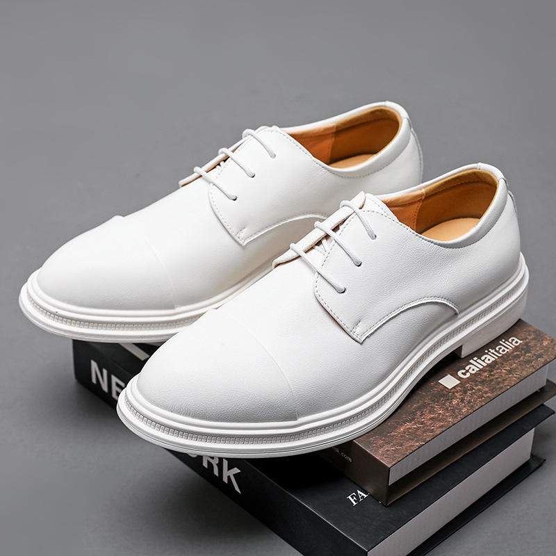 Férfi üzleti formális bőrcipők Divat Új alkalmi bőrcipők Divat Brit stílusú esküvői cipők Férfi fehér bőrcipők