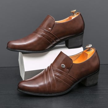 Ādas apavi Vīriešu biznesa stila britu ikdienas spilgti lakotas ādas apavi Jaunatnes darba pārrobežu ārējās tirdzniecības lielizmēra moderni ādas apavi