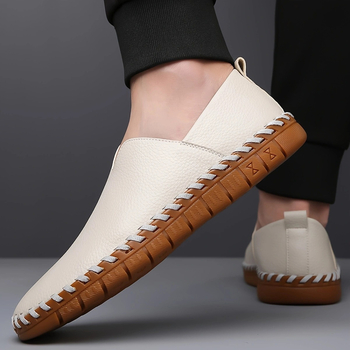 Új férfi alkalmi bőrcipők Új férfi bebújós cipők Puha talpú Csúszásgátló Kényelmes Lélegző Mindenhez illő Trendi Cipők