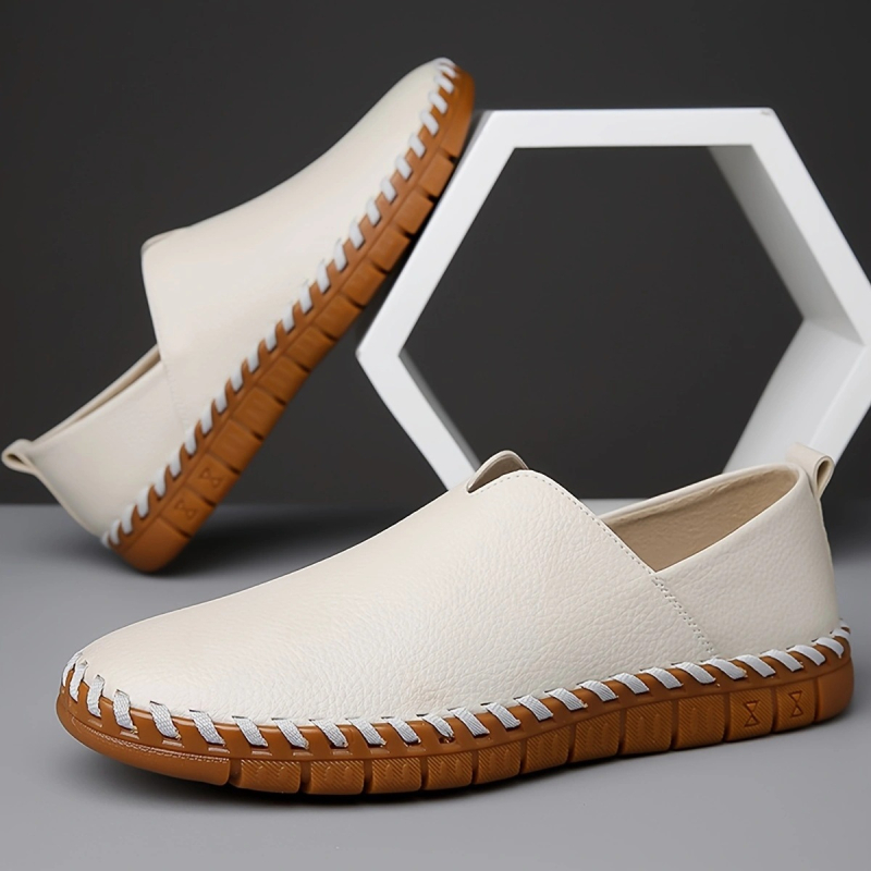 Új férfi alkalmi bőrcipők Új férfi bebújós cipők Puha talpú Csúszásgátló Kényelmes Lélegző Mindenhez illő Trendi Cipők