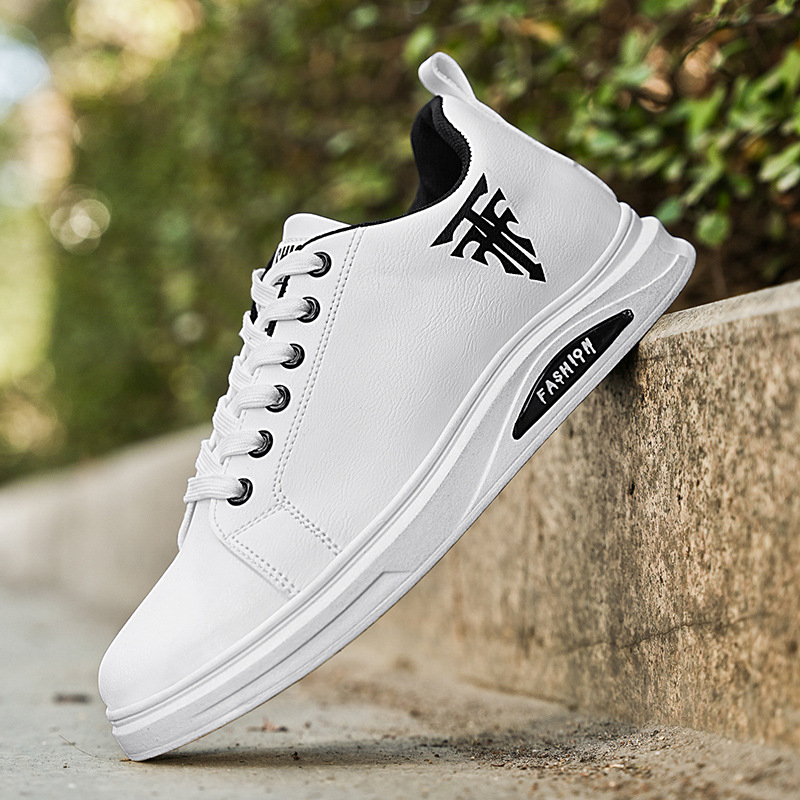 Proljetne i ljetne nove bijele cipele Univerzalne cipele za boarding Nove moderne muške cipele za studente većih veličina Lagane sportske ležerne cipele