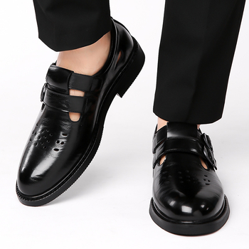 2024 Új Nyári Szandálok Férfi Puha Bőr Puha Talpú Lyukas Bőr Cipők üreges, lélegző apacipő Baotou Bőr Szandálok