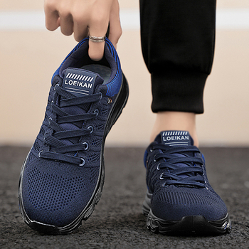 Férfi cipők 2025 Külkereskedelmi tavaszi és nyári új plus size 48 Lélegző futócipők Instagram stílus Trendi Minden mérkőzésre alkalmas Hétköznapi sportcipők