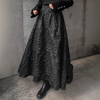 Proljetna i jesenska crna trodimenzionalna reljefna žakard cvjetna suknja Niša univerzalna suknja s kišobranom koja prekriva bokove Suknja A-kroja srednje duljine