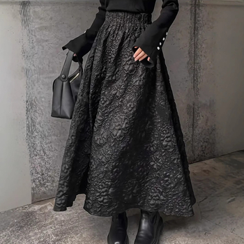 Proljetna i jesenska crna trodimenzionalna reljefna žakard cvjetna suknja Niša univerzalna suknja s kišobranom koja prekriva bokove Suknja A-kroja srednje duljine