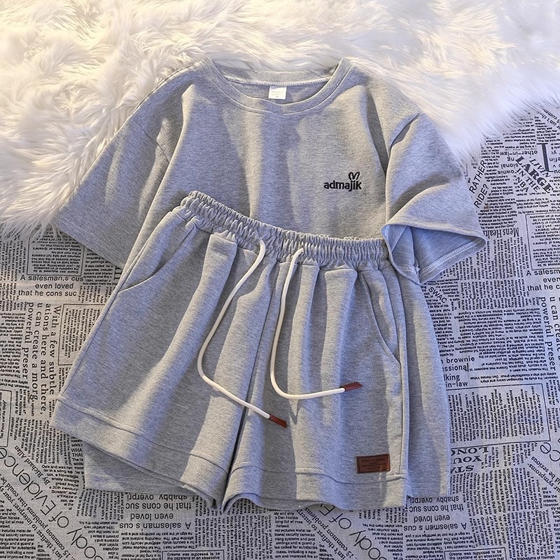 Piké hímzésű kétrészes szett 2024 nyári új rövid ujjú futónadrág laza stílus sportruházat