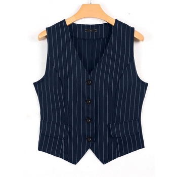 Piiriülene eksklusiivne päriselus pildistamiseks 2024. aasta kevadine uus vest, välismaise stiiliga, seljas moekas disainiga nišivest