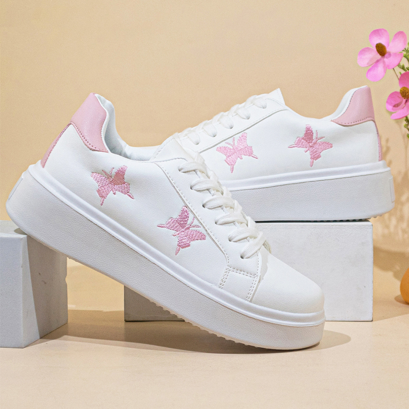 „Cross-Border“ 2025 m. pavasario ir vasaros nauji balti moteriški bateliai, didelių dydžių, drugelių siuvinėjimo, universalūs sportbačiai, žemo pado korėjietiško stiliaus bateliai poroms