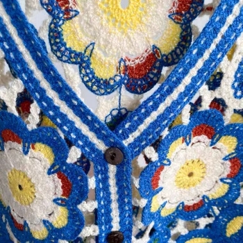 Etninio stiliaus siuvinėtas megztinis su V formos iškirpte, viršutinis dėvėjimas, tuščiavidurė, trumpa liemenė be rankovių moterims