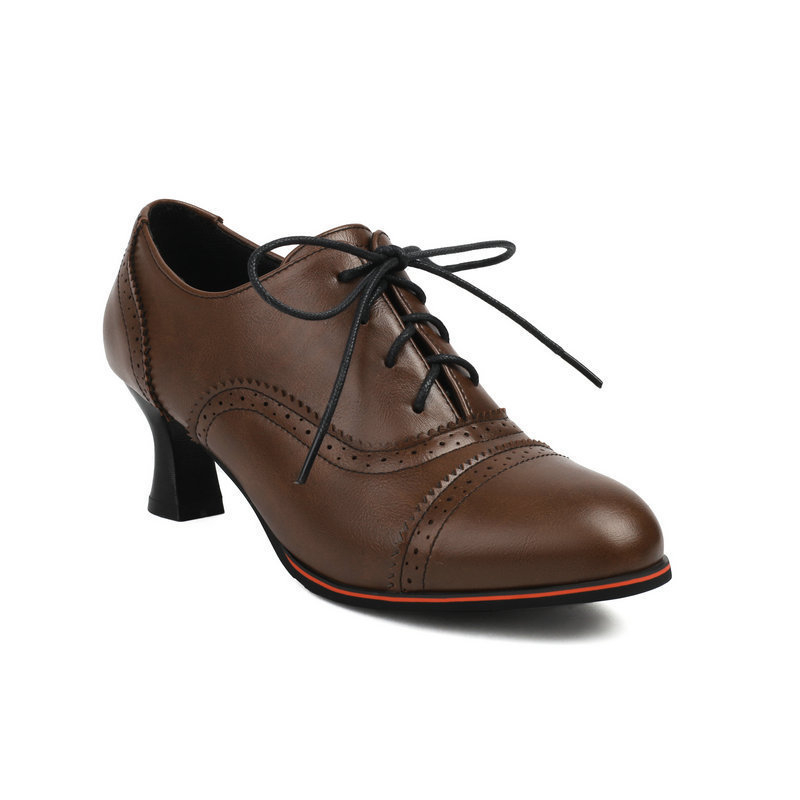 Kis bőrcipők, brit retró, faragott, brogue sarkú, ingázó és bokacsizma, tűsarkú, fűzős, mély szájú, magas sarkú női cipők