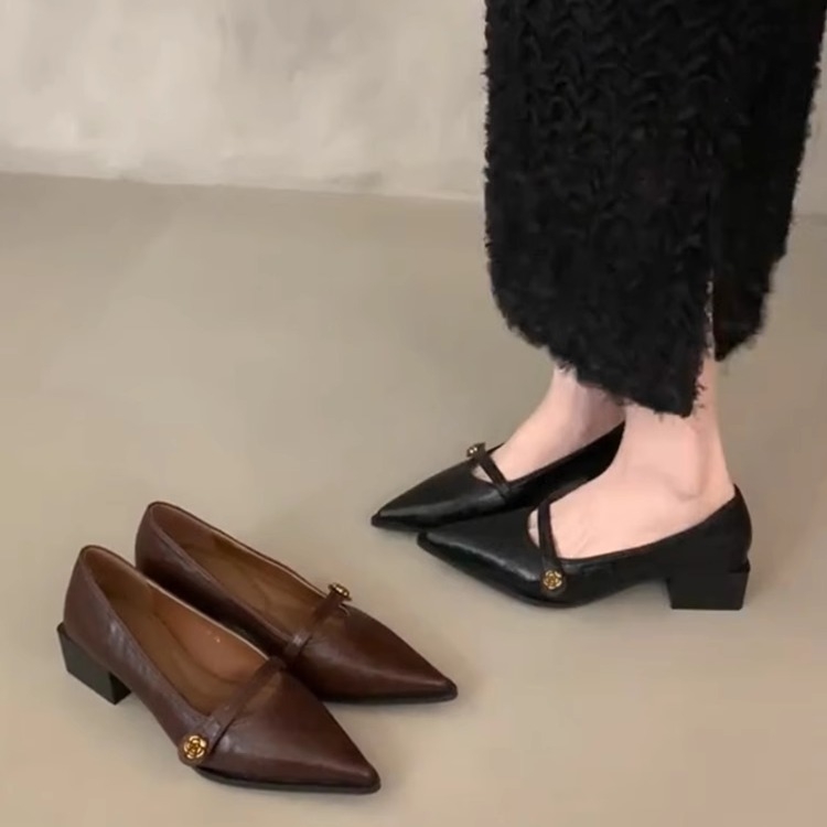 Gyári raktáron Magassarkú Női Egy Szavas Kamélia Csat Hegyes Elegáns Tündér Vastag Sarkú Mary Jane Cipő Plus Size