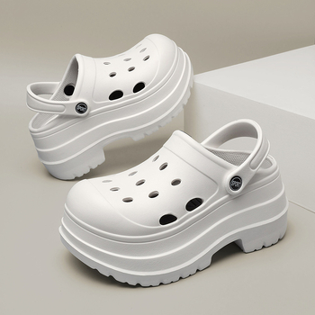 Női vastag talpú, lyukas cipők, nyári divatos kültéri strandcipők, kis sarkú szandálok