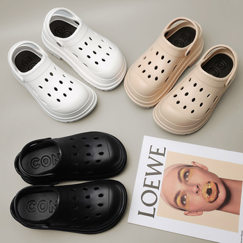 Női vastag talpú, lyukas cipők, nyári divatos kültéri strandcipők, kis sarkú szandálok