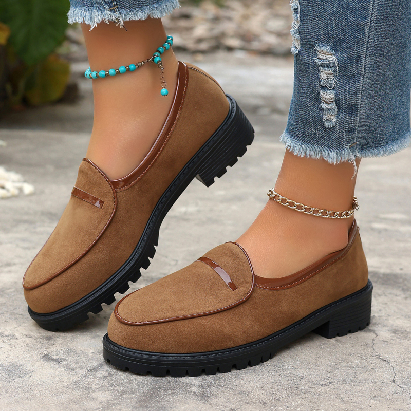 2025 tavaszi és őszi új stílusú kerek orrú, közepes sarkú, vastag sarkú, egyszínű cipő, női koreai stílusú, mindennapi bebújós, nagy méretű, divatos, külkereskedelmi női cipők