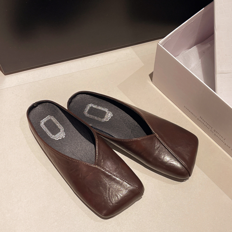 Francia stílusú Chanel stílusú Baotou félpapucs, női cipők, külső viselet, 2025-ös nyári külső viselet, lapos talpú, szögletes Mueller szandál