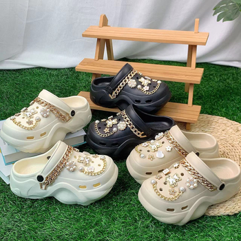 Határokon átnyúló új felhő lyukas cipő aranyfehér medveöltöny vastag aljú 6 cm nyári szandál egy generációnyi haj