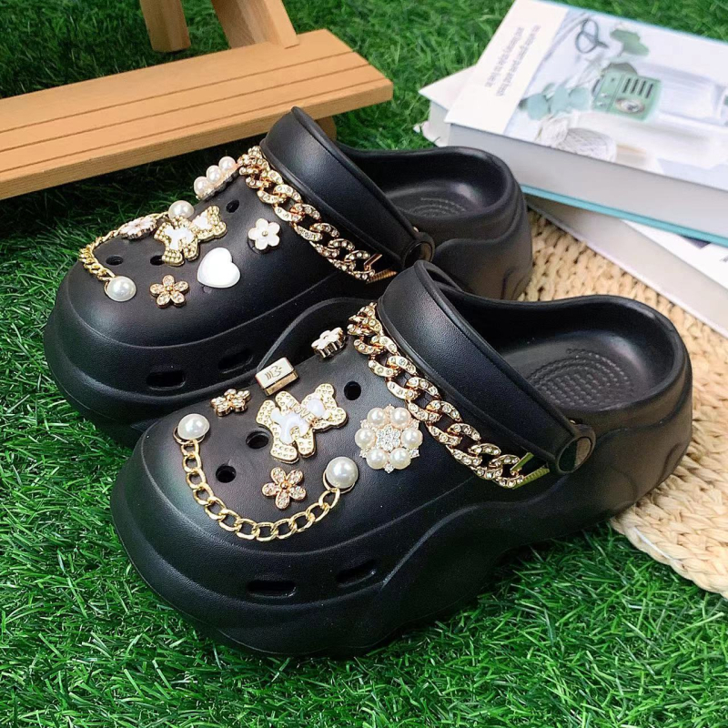 Határokon átnyúló új felhő lyukas cipő aranyfehér medveöltöny vastag aljú 6 cm nyári szandál egy generációnyi haj