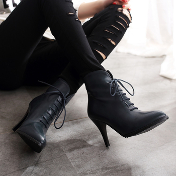 40-43 Külkereskedelmi Európai és Amerikai Kávé Eső Női Csizma Hegyes Hegyes Fűzős Cipzáras Női Rövid Csizma W371