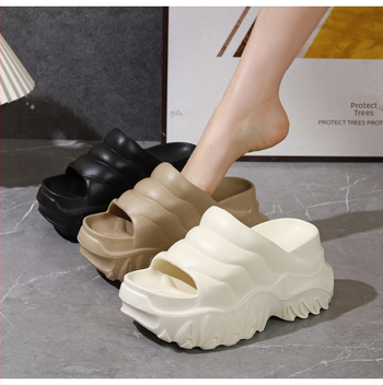 2024-es nyári új stílusú, vastag talpú, magas sarkú papucs, női platform alsó, megnövelt sarkú strandcipő, ék alakú, lusta szandál