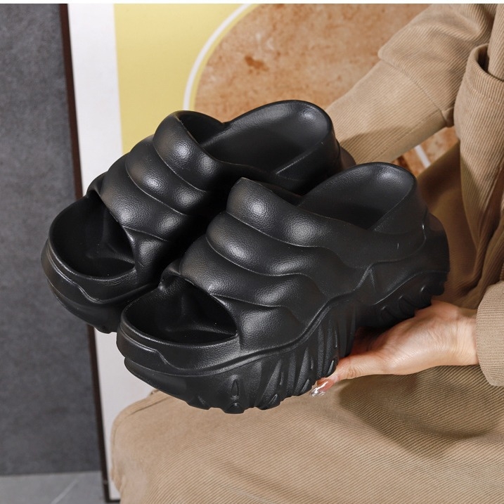 2024-es nyári új stílusú, vastag talpú, magas sarkú papucs, női platform alsó, megnövelt sarkú strandcipő, ék alakú, lusta szandál