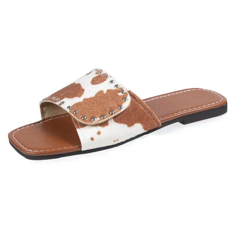 Crossborder 2024 tavaszi új plus size női leopárdmintás, szögletes fejű, tépőzáras, lapos szegecses papucs nagykereskedelemben