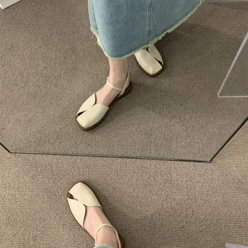 Amazoni piiriülese kaubanduse pluss-suuruses 2024. aasta suvised uued sandaalid, naiste mängulised hobuseraua pandlaga lamedad Rooma sandaalid