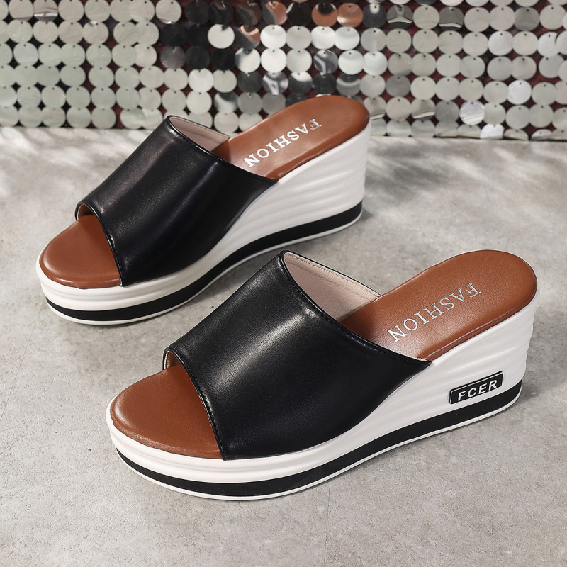 Határokon átnyúló nyári új érkezés koreai stílusú divatos pee-toe éksarkú platform alkalmi plus size női római egyszavas szandál