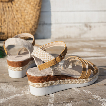 2025 tavaszi és nyári új európai és amerikai határokon átnyúló készleten Bohémia új nyári szőtt egyszavas strandszandál