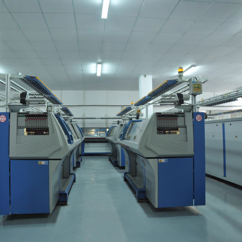 Nauji rudens ir žiemos vyriški megztiniai, vyriški kardiganai, laisvalaikio megztiniai užsienyje