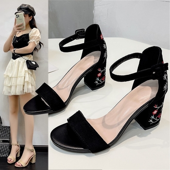 2023 Új Nyári Egyszereplős Szandálok Matt Tündér Stílusú Külső Méret Nagy Méret Vastag Sarkú Magassarkú Szandálok