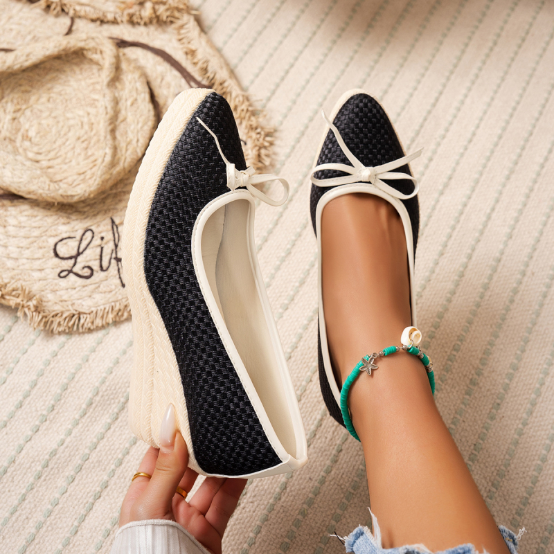 Francia stílusú Chanel magassarkú női éksarkú 2025 őszi új stílusú hírességek elegáns masni hegyes orrú egyszínű cipők nőknek