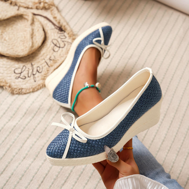 Francia stílusú Chanel magassarkú női éksarkú 2025 őszi új stílusú hírességek elegáns masni hegyes orrú egyszínű cipők nőknek