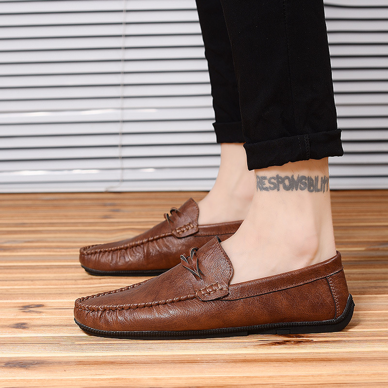 2025 tavaszi új sapkás cipők férfi divatos üzleti lusta cipők koreai stílusú alkalmi bebújós bőr cipők vezetési cipők férfi cipők