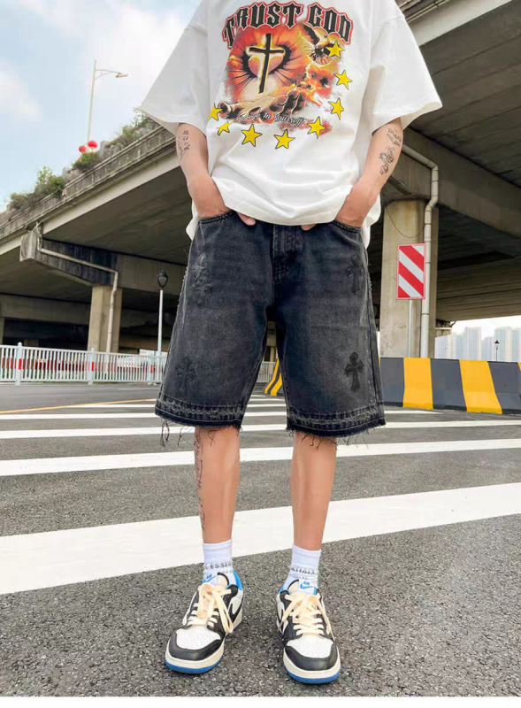 Euroopa ja Ameerika tänavamoe hiphop meeste ja naiste paaride moebrändi ripitud tikitud tutiga High Street teksariiete lühikesed püksid