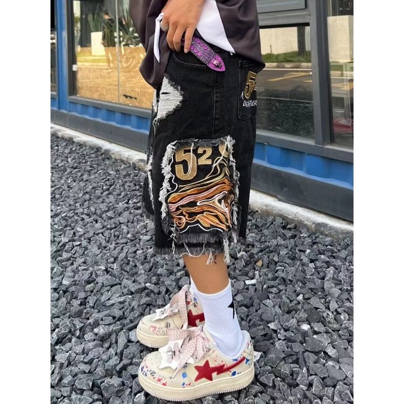 Europos ir Amerikos gatvės mados hiphopo vyrai ir moterys, poros, mados prekės ženklo plėšyti siuvinėti kutais puošti gatvės džinsiniai šortai