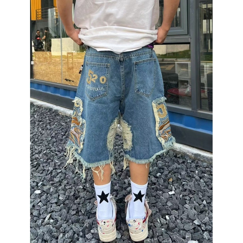 Europos ir Amerikos gatvės mados hiphopo vyrai ir moterys, poros, mados prekės ženklo plėšyti siuvinėti kutais puošti gatvės džinsiniai šortai