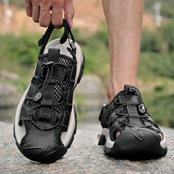 Férfi szandálok 2025 nyár új Trbottomy szabadtéri strandcipők férfi alkalmi vezetési puha talpú csúszásgátló szandálok