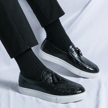 Ανδρικά αθλητικά παπούτσια σε κορεατικό στιλ, μοντέρνα μοκασίνια με φούντες και slip-on, άνετα λευκά παπούτσια, ανδρικά παπούτσια για delivery