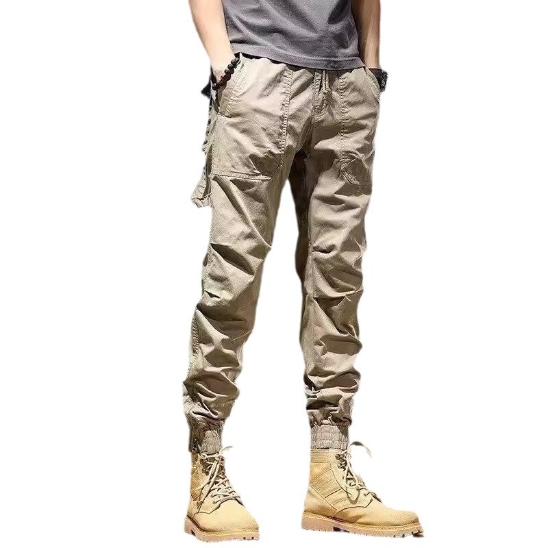 Amerikai khaki színű, férfi cargo nadrág, 2024-es tavaszi-nyári koreai stílusú, divatos hosszú nadrág, divatos márkájú, karcsúsított, lezser nadrág, kis lábméretre.