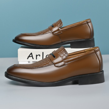 Δερμάτινα Παπούτσια Crossborder Ανδρικά Slip-on Μυτερά Casual Ανδρικά Παπούτσια Άνοιξη και Φθινόπωρο Νέα Ανδρικά Δερμάτινα Παπούτσια Business Dress Μυτερά Μικρά