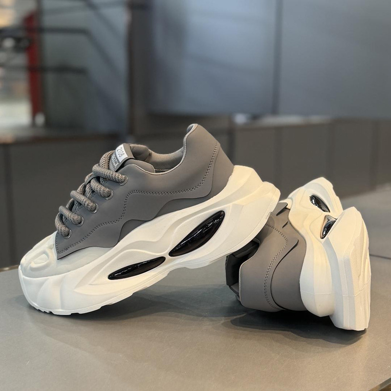 Мъжки обувки с дебела подметка, пролет/есен 2025, нови обувки за увеличаване на височината, супер популярни мъжки обувки, модерни, универсални, ежедневни спортни обувки