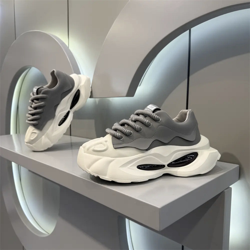 Мъжки обувки с дебела подметка, пролет/есен 2025, нови обувки за увеличаване на височината, супер популярни мъжки обувки, модерни, универсални, ежедневни спортни обувки