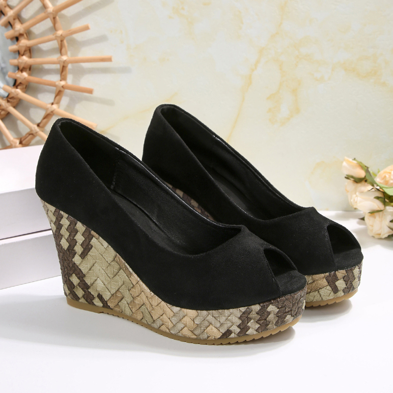 Europske i američke prekogranične ženske cipele s tankim potplatom 2025., nove proljetne i jesenske okrugle modne cipele s debelim potplatom i visokom petom, s križnim remenom, s jednom slamkom