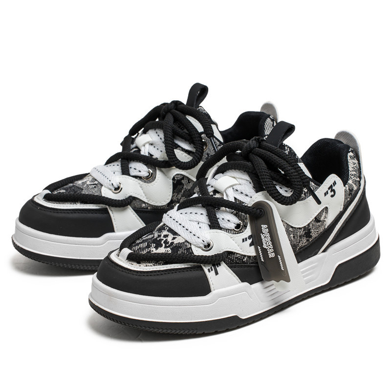 Vyriški batai 2025 m. pavasariui ir rudeniui, nauji raudoni, retro stiliaus, laisvalaikio, sportiniai, vasaros, padidinto neslystančio dizaino, „Sense Bread“ madingi sportbačiai