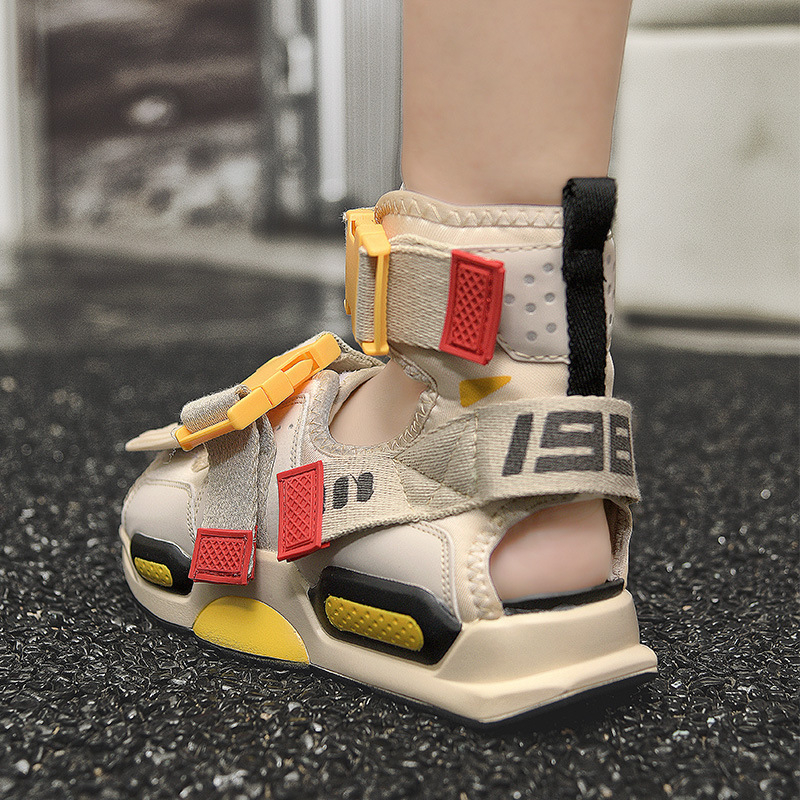 2021 m. vasaros kvėpuojančios basutės vyriški batai laisvalaikio personalizuoti paplūdimio batai studentų spalvų derančios basutės su sagtimi madingi vyriški batai