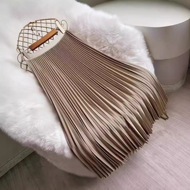 Φούστα από Ευρωπαϊκό και Αμερικανικό Φούστα για το Εξωτερικό, Πέρλες, Σατέν, Πλισέ, Φωτεινή, Ψηλόμεση, Αδύνατη, Μεσαίου Μήκους, Μεγάλη, Κούνια, Φούστα