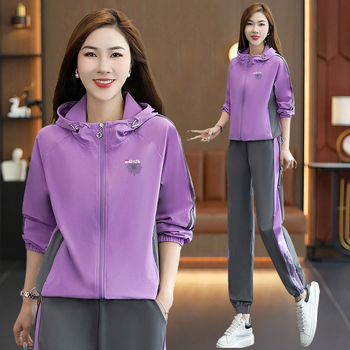 Tavaszi és őszi rugalmas divatos hétköznapi sportöltöny női kapucnis nyugati stílusú kontrasztos színű középkorú anyáknak való melegítőnadrág kétrészes szett